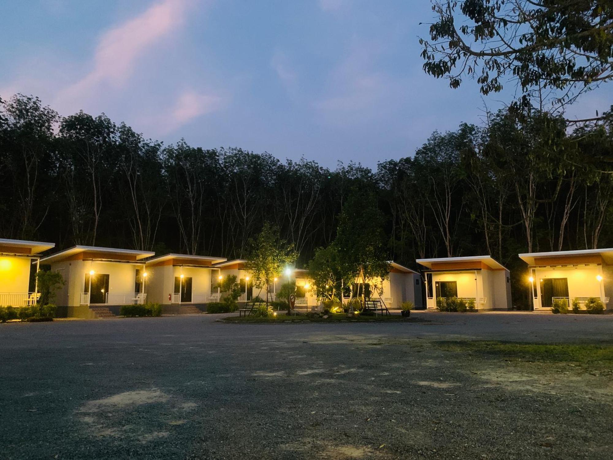 דון סאק Suanvadee Resort สวนวดี รีสอร์ท מראה חיצוני תמונה